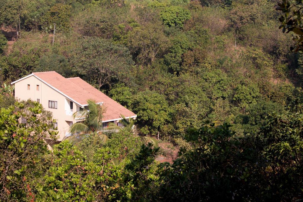 מלון Dāpoli Varshavan- Nature, Hobby And Art Residency מראה חיצוני תמונה